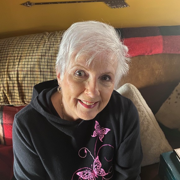 Meet your Posher, Sandra - Picture 1 of 1